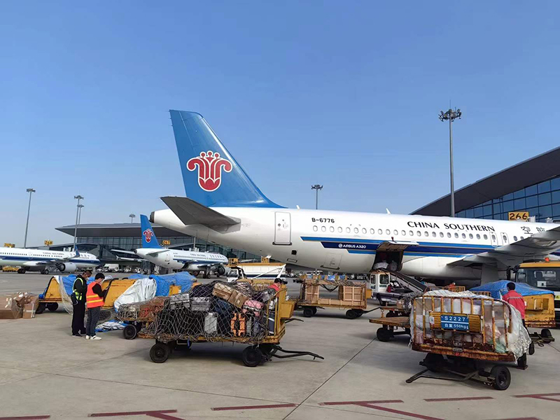 铜陵到和田空运公司-航空